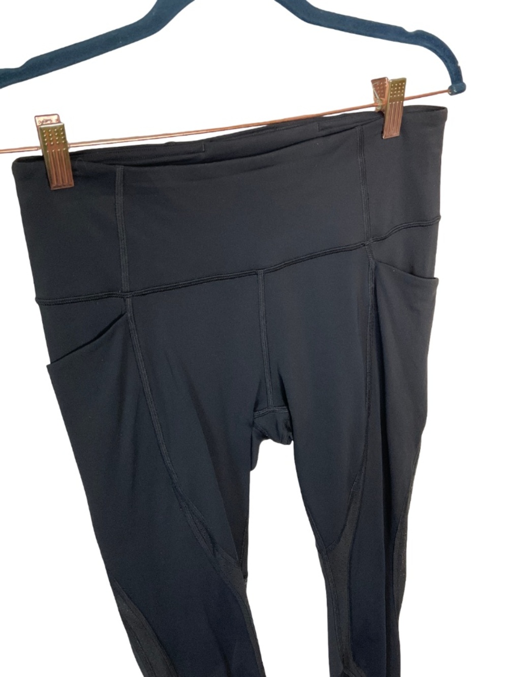 Lululemon Run Smoothly Mesh Tight 25" - Picture 6 of 9